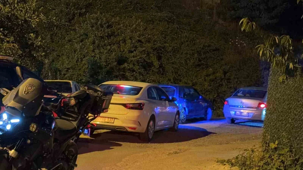 Arnavutköy'de eski eşini ve oğlunu öldürüp intihar etti