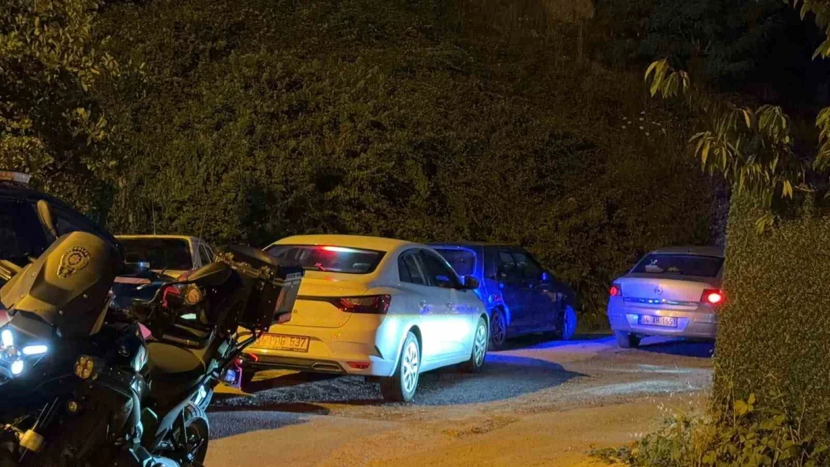 Arnavutköy'de eski eşini ve oğlunu öldürüp intihar etti