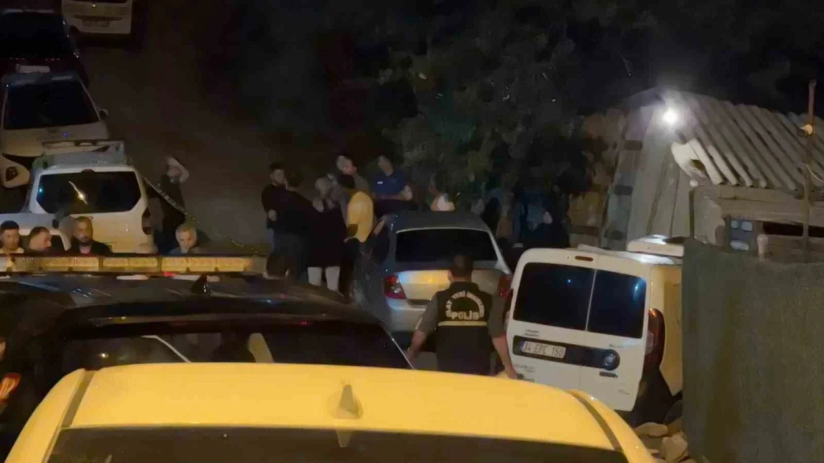 Arnavutköy'de eski eşini ve oğlunu öldürüp intihar etti