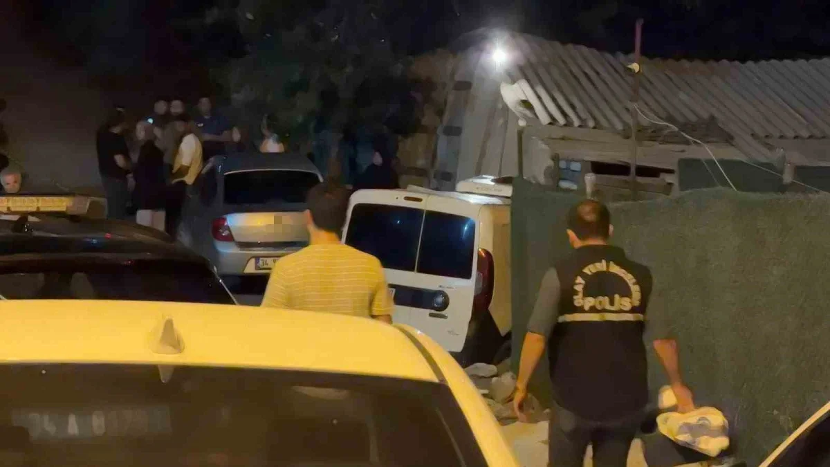 Arnavutköy'de eski eşini ve oğlunu öldürüp intihar etti