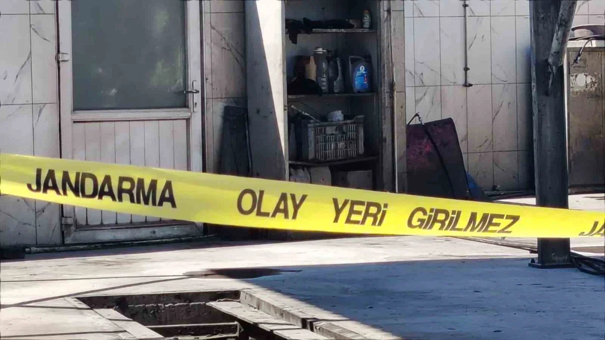 Elektrik akımına kapılan baba ve oğul Kocaeli'de defnedildi