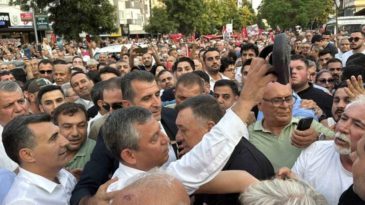 Özgür Özel'den yeni parti sinyali: Adana'da dikkat çeken sözler