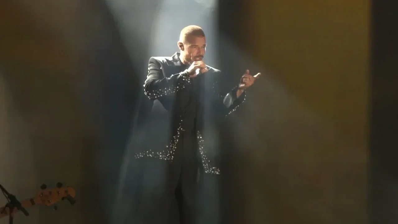 Ricky Martin 15 yıl sonra İstanbul'da sahneye çıktı