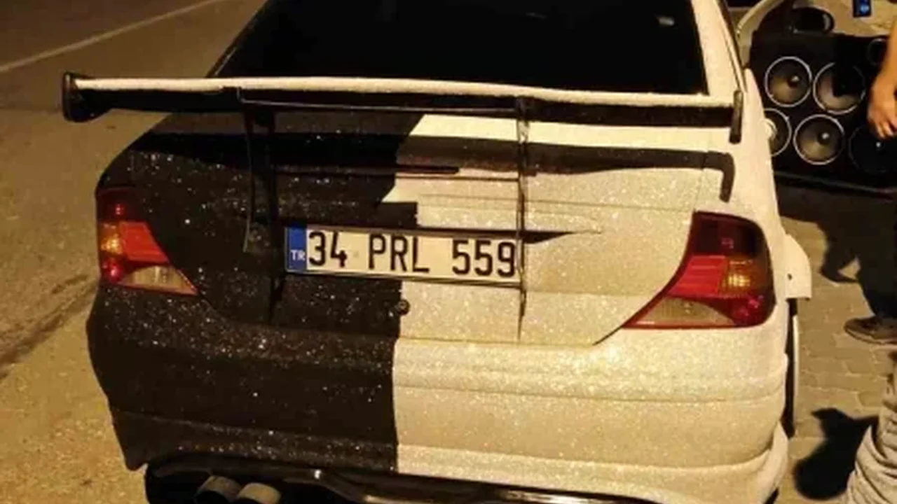Başakşehir'de gürültü yapan araç trafikten men edildi