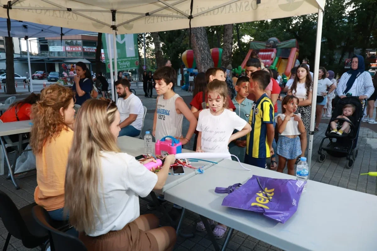 Osmangazi'de Yaz Mahalle Şenlikleri Adalet Mahallesi'ne geldi