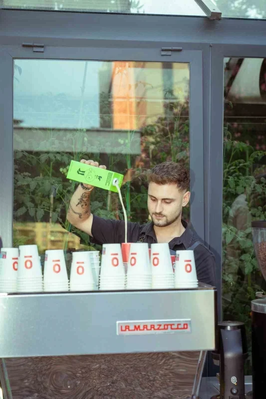 Espressolab ve Minor Figures iş birliği lansmanla tanıtıldı