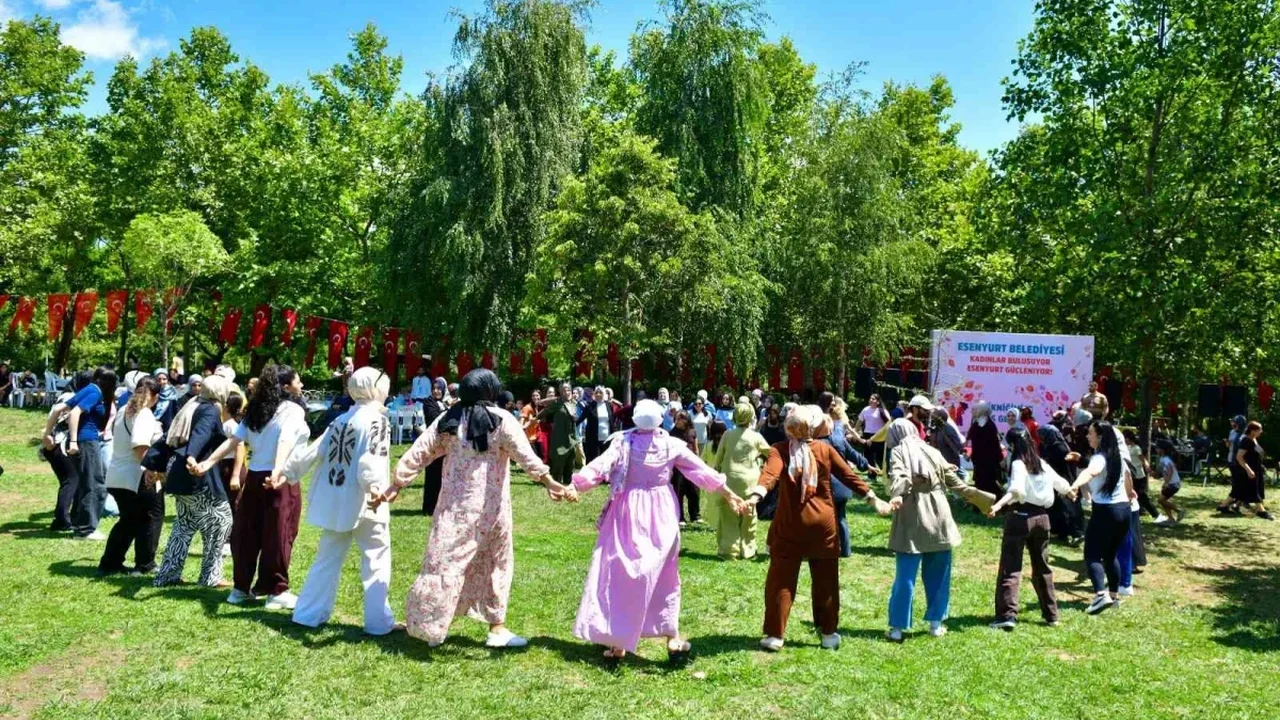 Esenyurtlu kadınlar geleneksel piknik etkinliğinde buluştu