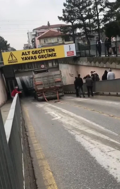 Navigasyon tırları dar sokaklara sokuyor: Nihat Şensoy uyardı