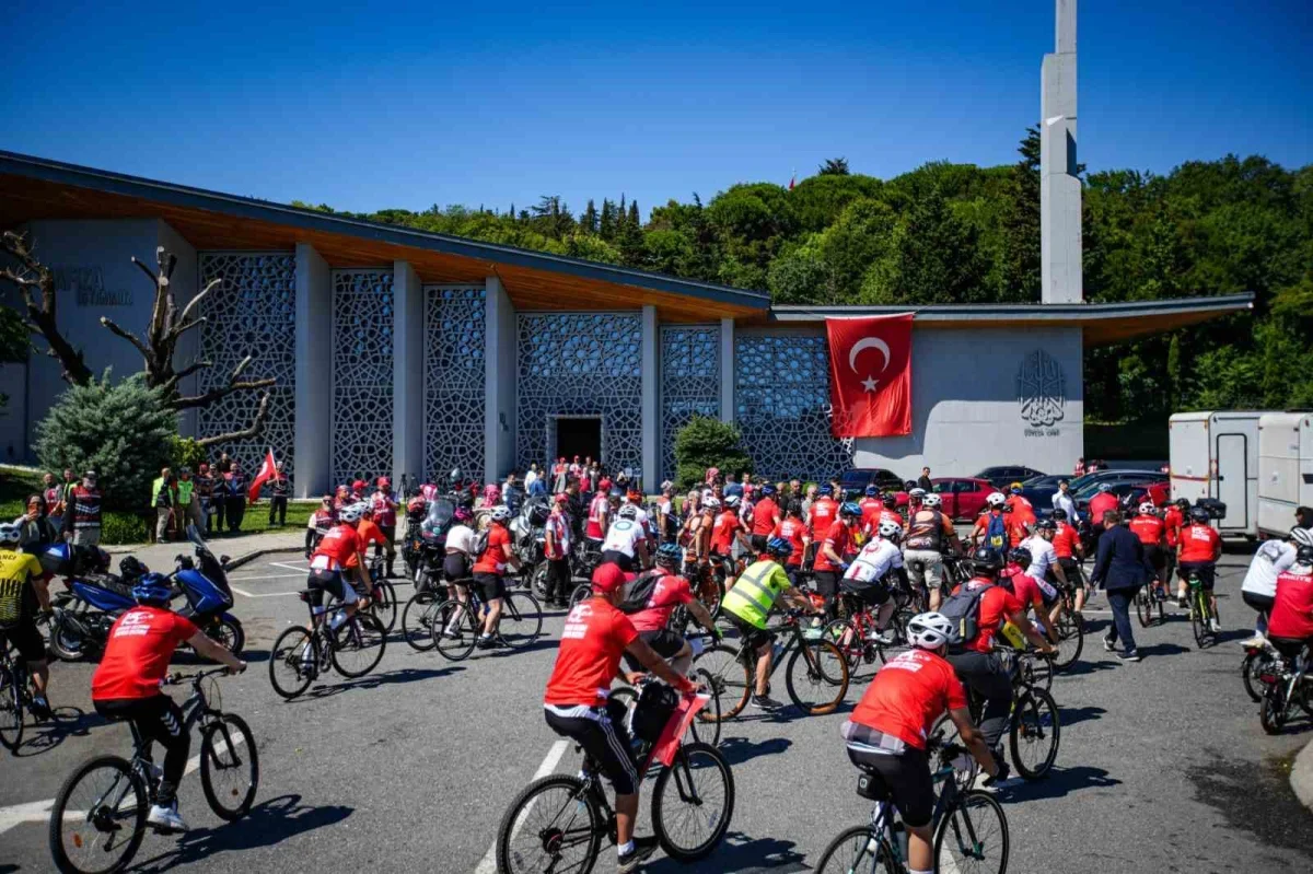 15 Temmuz şehitleri anısına İstanbul'da dev bisiklet korteji