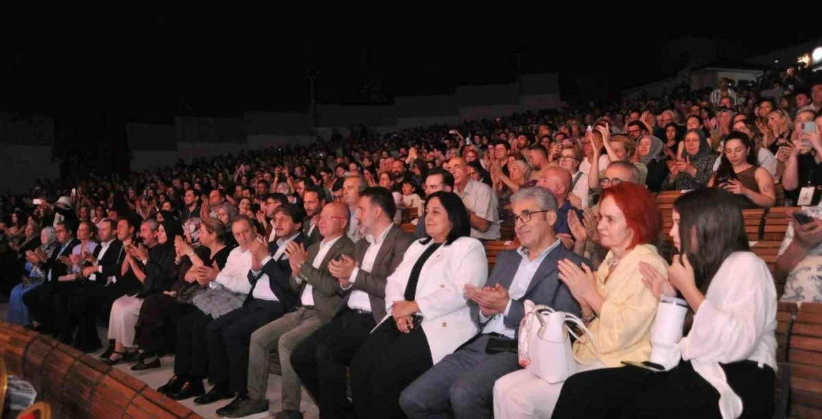 Altın Karagöz'ü Uruguay kazandı: Bursa'da gala gecesi