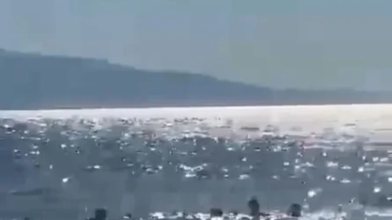 Gemlik Kumsaz sahilinde baba ve iki kızını akıntıdan kurtardılar