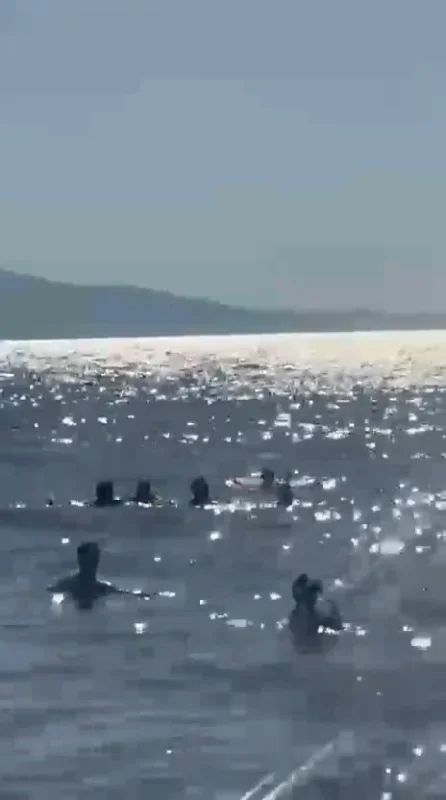 Gemlik Kumsaz sahilinde baba ve iki kızını akıntıdan kurtardılar