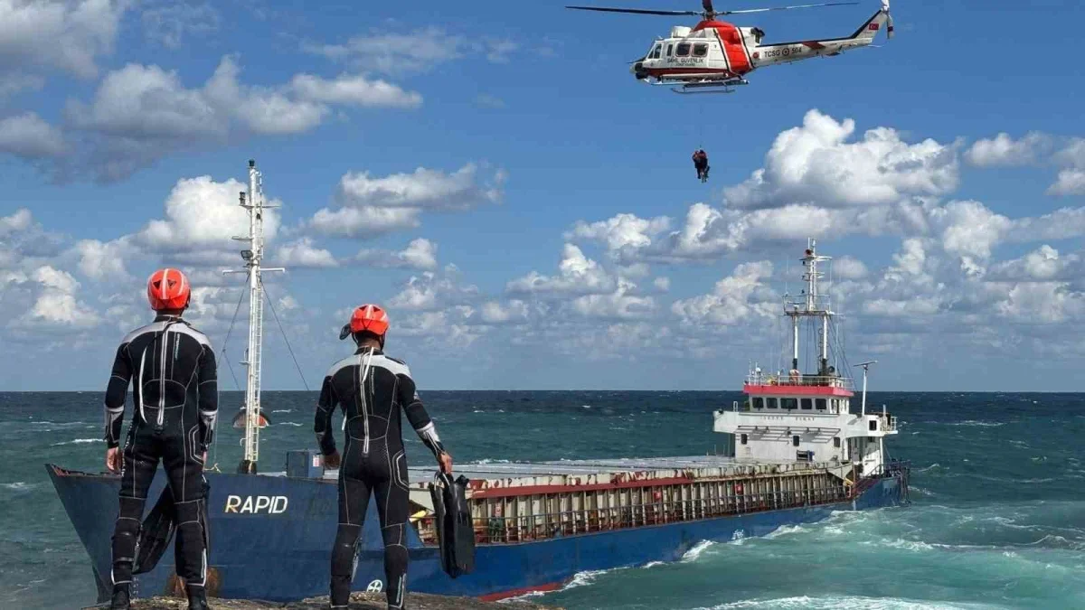 Kandıra'da karaya oturan RAPID gemisi satışa çıkarılıyor