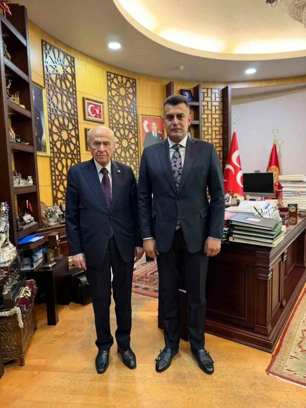Türk Boks Federasyonu'ndan Devlet Bahçeli'ye Avrupa kupası ziyareti