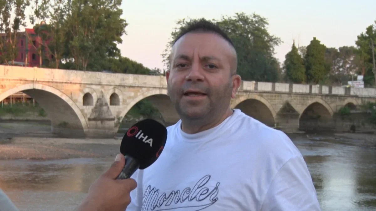 Tunca Nehri'nde su çekildi, kirlilik ve atıklar ortaya çıktı