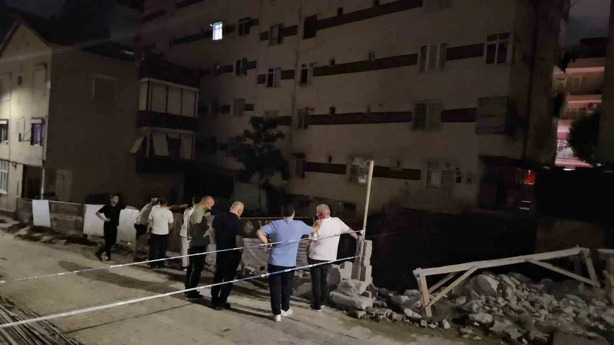 Bahçelievler'de temel kazısı sonrası 7 katlı bina tahliye edildi