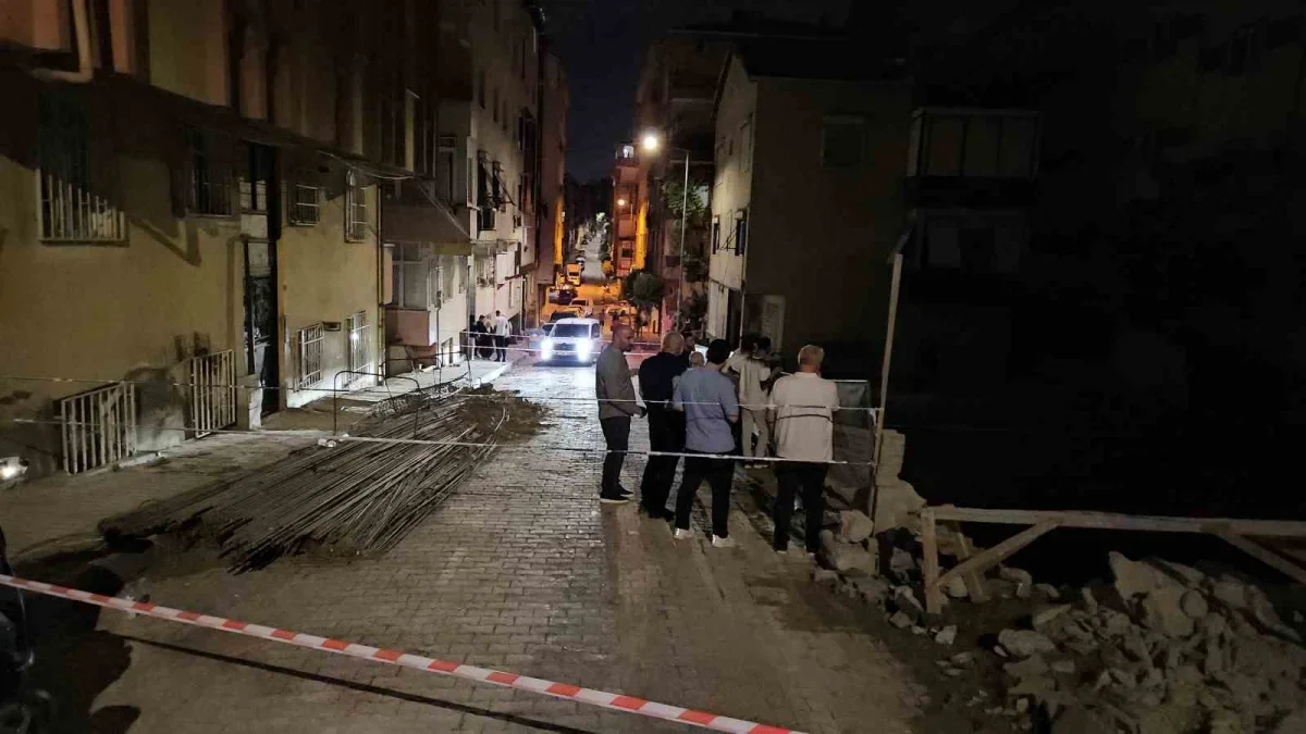 Bahçelievler'de temel kazısı sonrası 7 katlı bina tahliye edildi