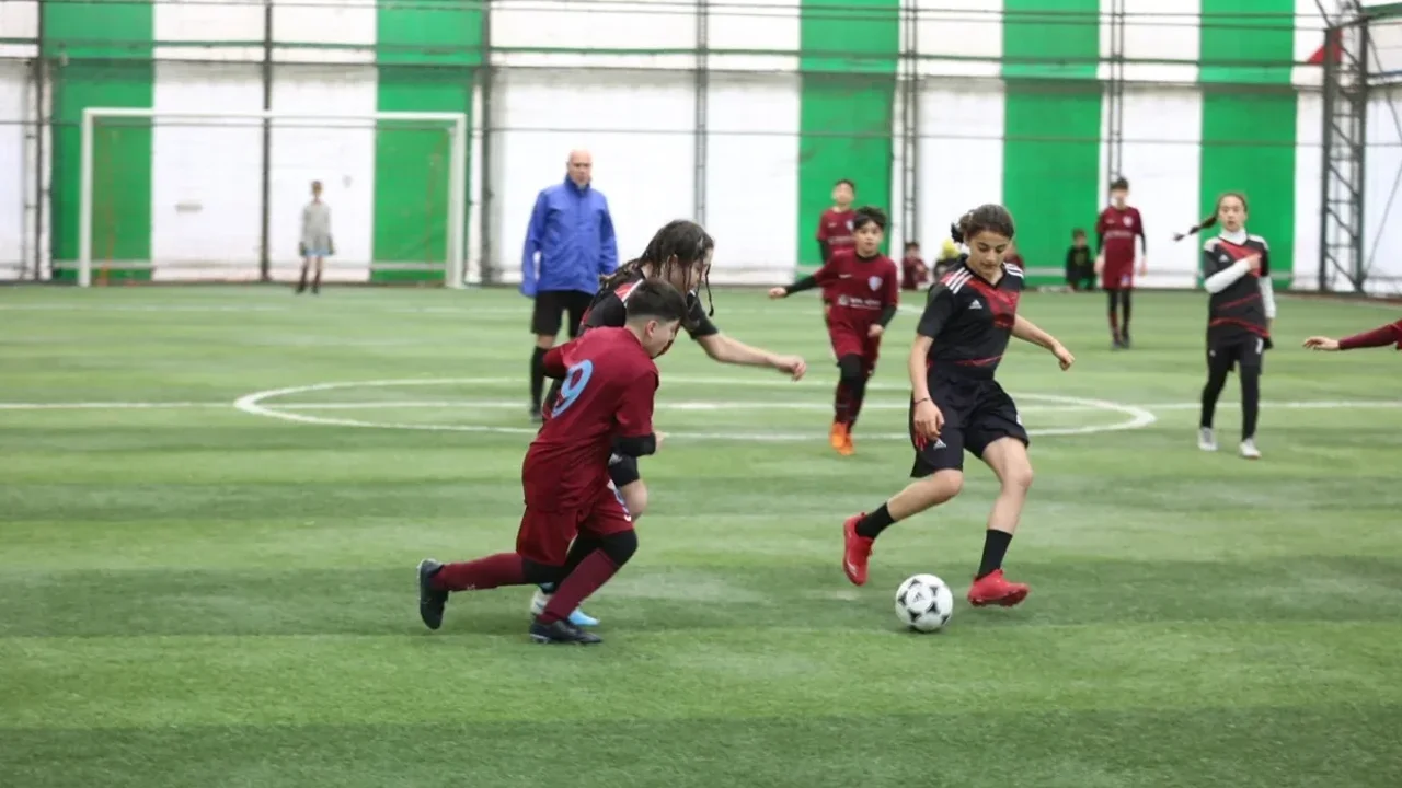 Küçükçekmece'de ücretsiz yaz spor okulları 11 Eylül'e kadar