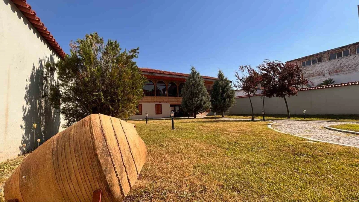 Yenişehir'in simgesi Şemaki Evi yeniden ziyarete açılıyor