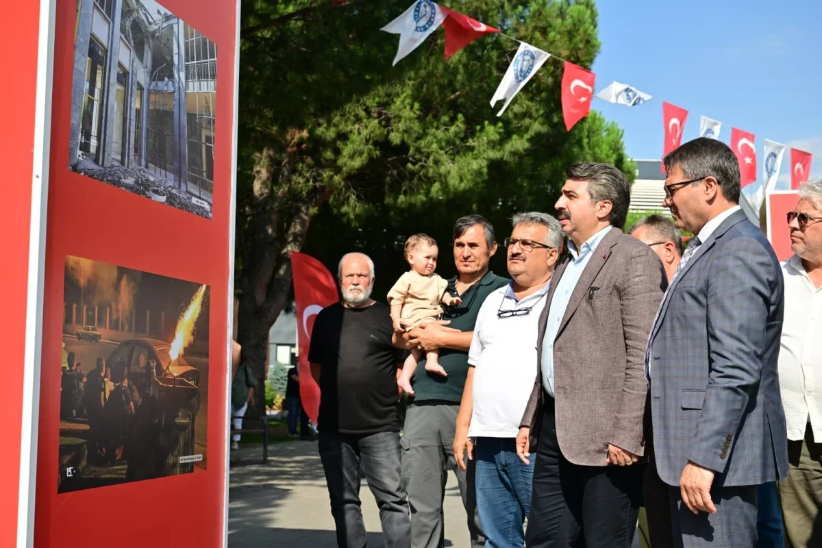 Yıldırım'da 15 Temmuz fotoğraf sergisi ziyaretçilerini bekliyor