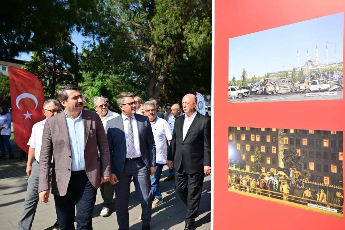 Yıldırım'da 15 Temmuz fotoğraf sergisi ziyaretçilerini bekliyor