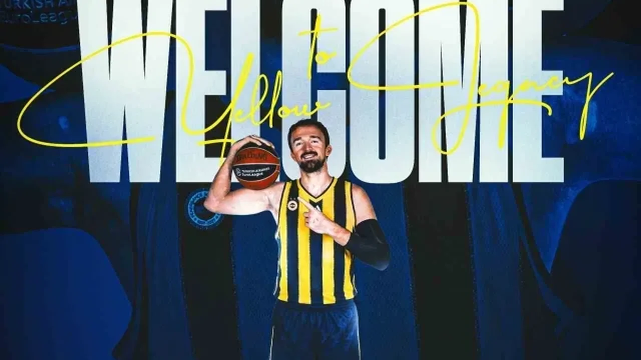 Sertaç Şanlı Fenerbahçe'ye döndü: 1 yıllık sözleşme imzaladı