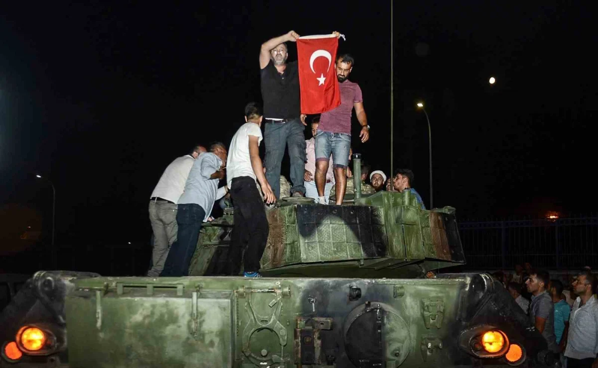 15 Temmuz fotoğrafları Türkiye'de sergileniyor