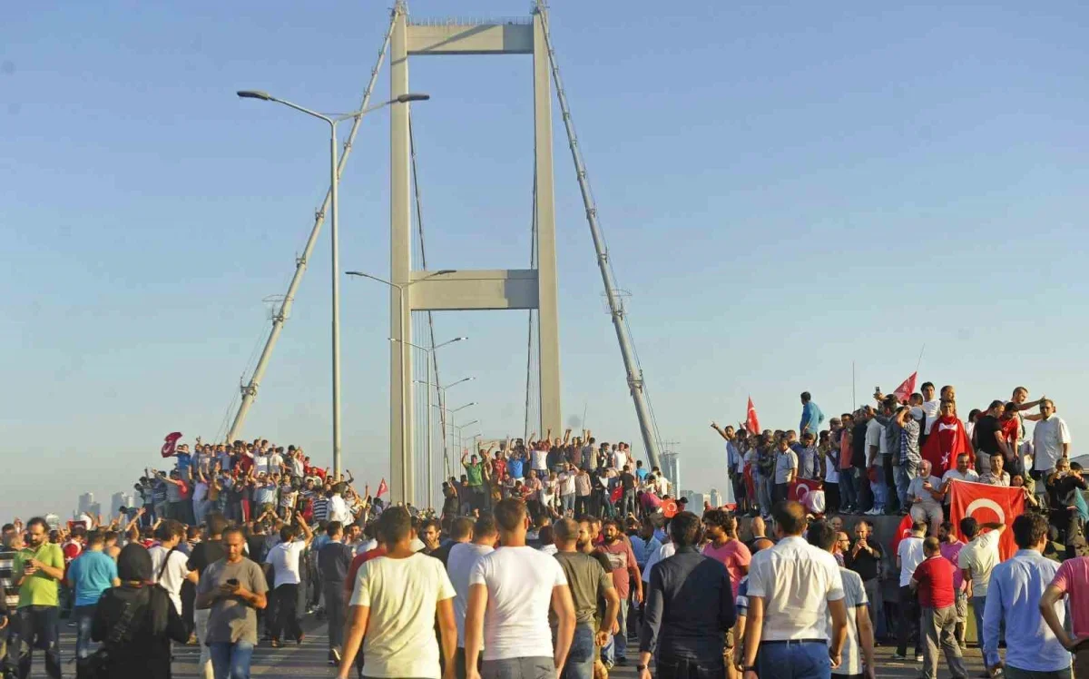15 Temmuz fotoğrafları Türkiye'de sergileniyor