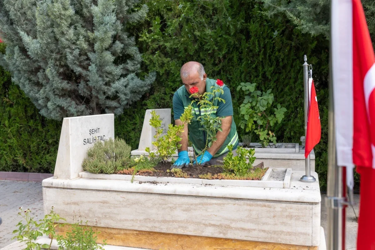 Gölbaşı'nda şehit ailelerine 15 Temmuz öncesi anlamlı ziyaret