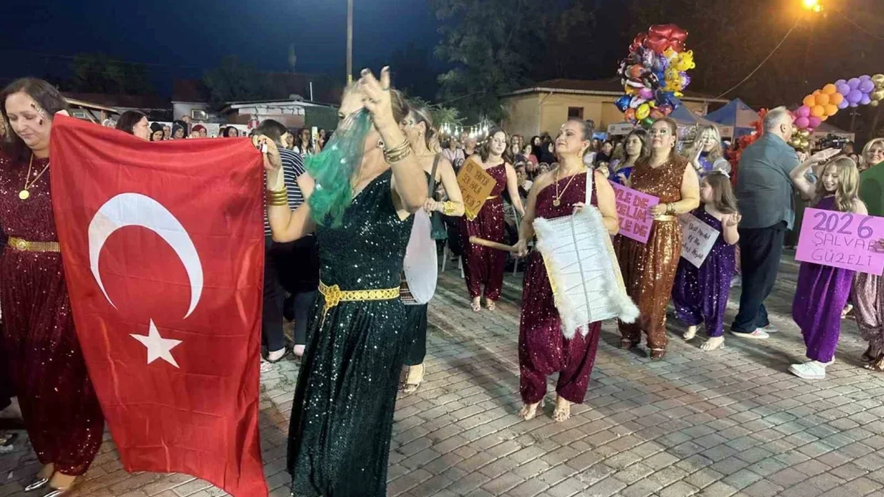 Tekirdağ Muratlı'da Şalvar Gecesi renkli görüntülere sahne oldu
