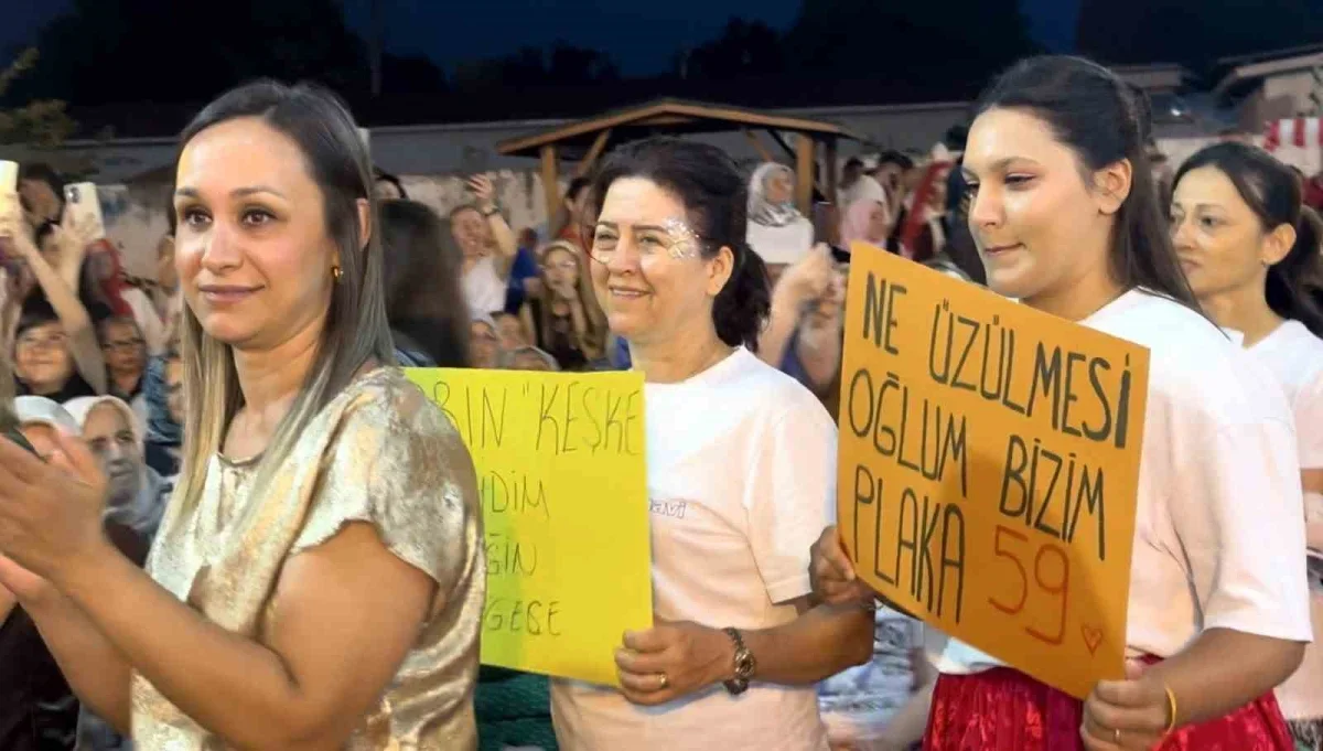 Tekirdağ Muratlı'da Şalvar Gecesi renkli görüntülere sahne oldu