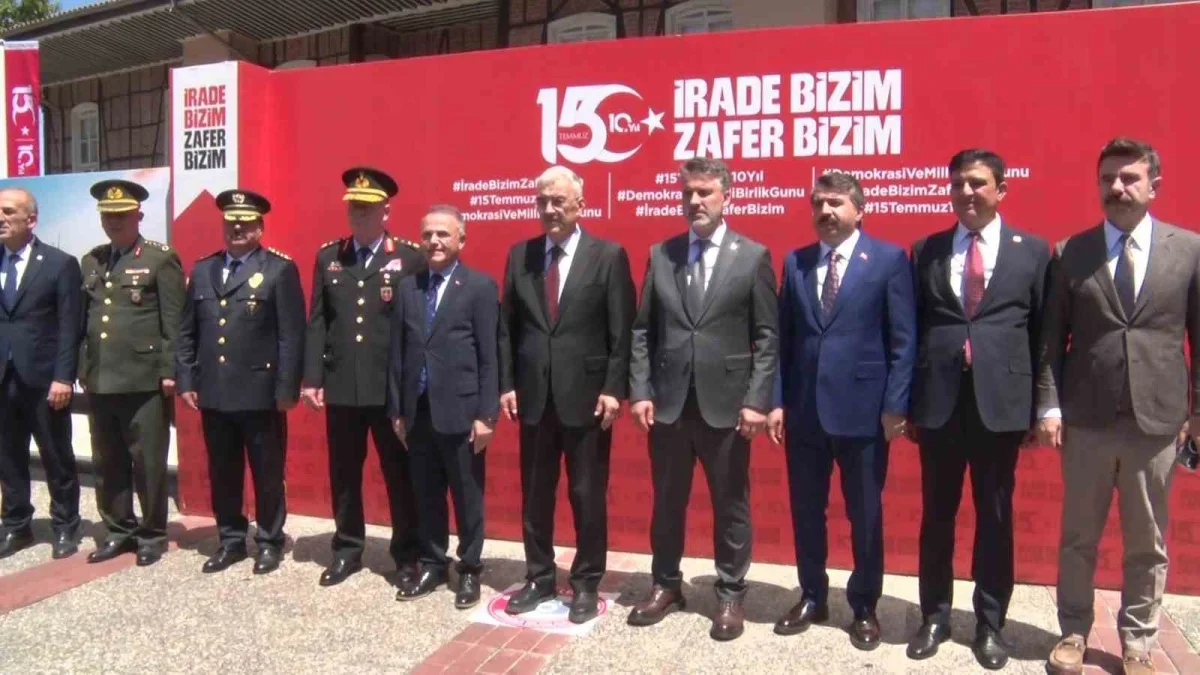 Bursa'da 15 Temmuz Anma Merkezi UNESCO Meydanı'nda açıldı
