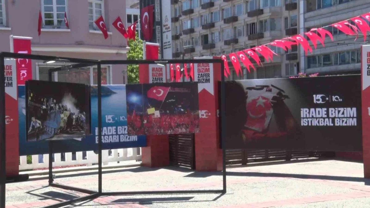 Bursa'da 15 Temmuz Anma Merkezi UNESCO Meydanı'nda açıldı