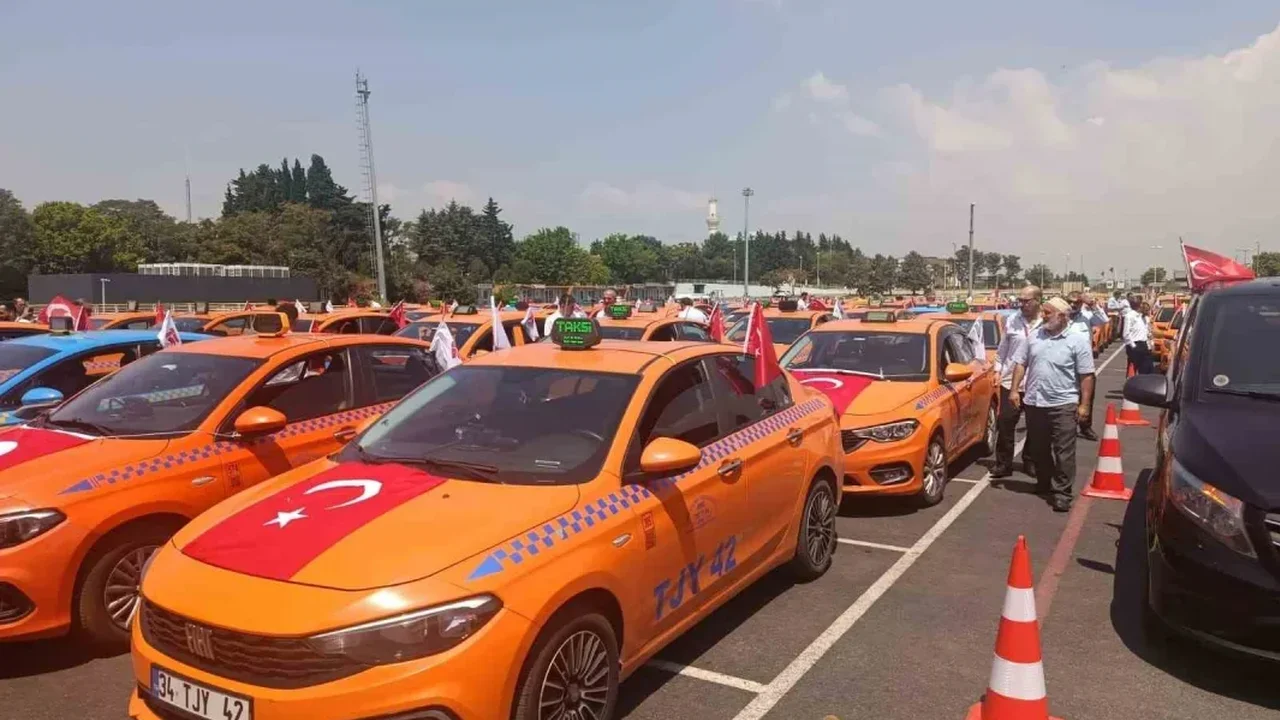 15 Temmuz'un 10. yılında İstanbul'da 253 taksiden anlamlı kortej