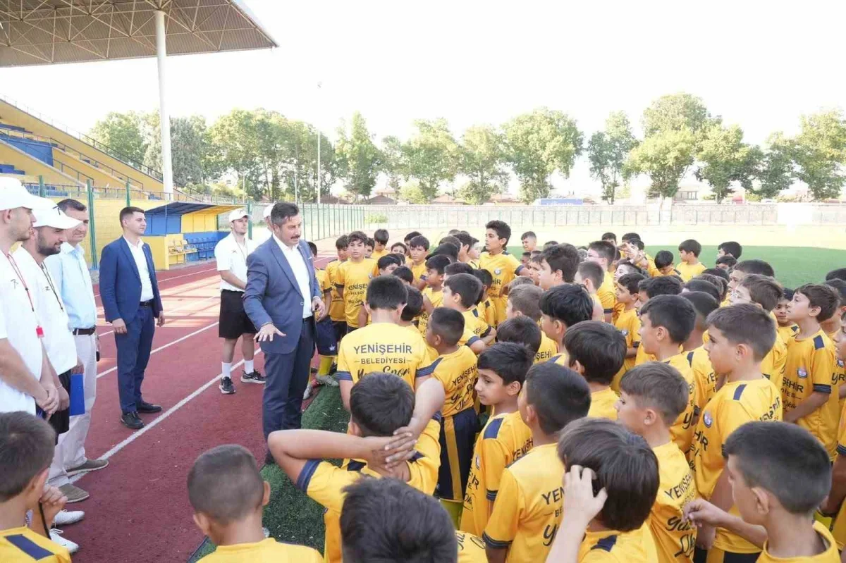 Yenişehir'de Yaz Spor Okulu başladı: 200 çocuk sahada