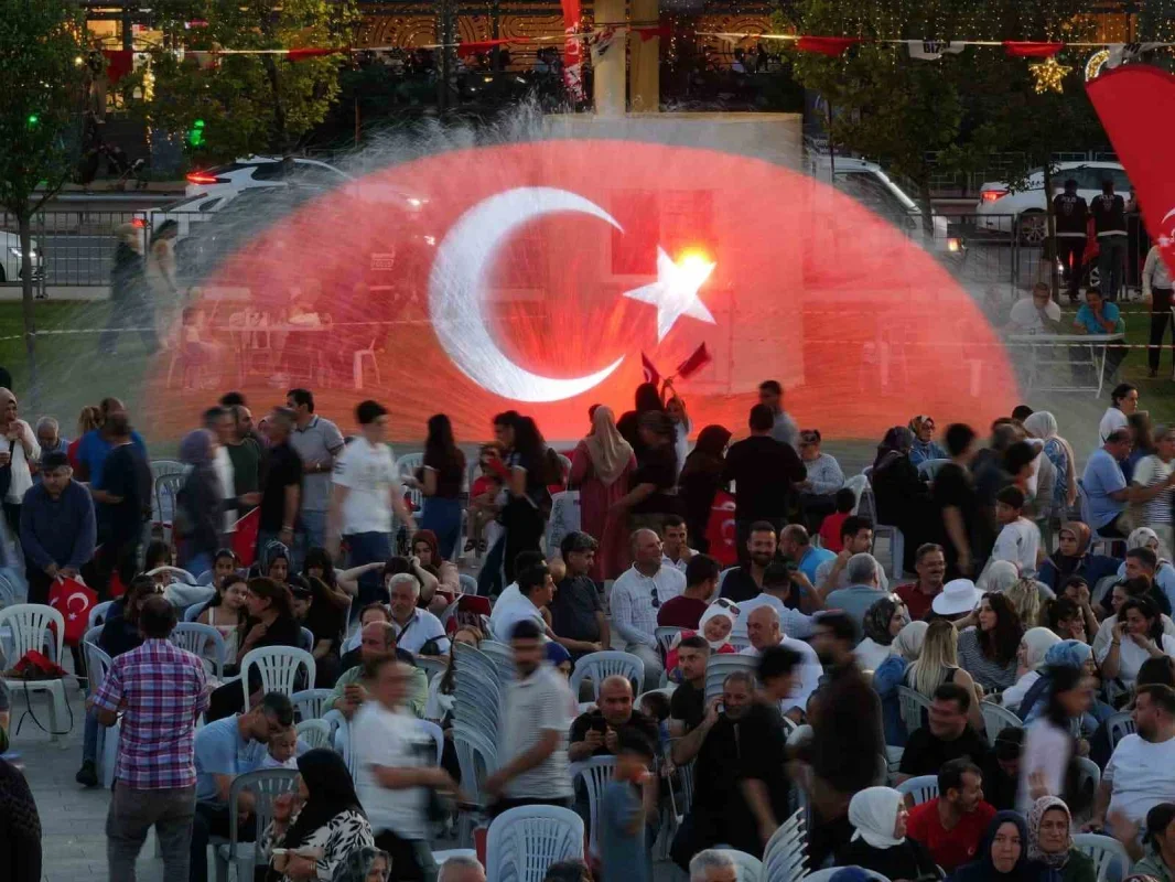 Kocaeli'de 15 Temmuz anmasında Milli İrade Meydanı doldu