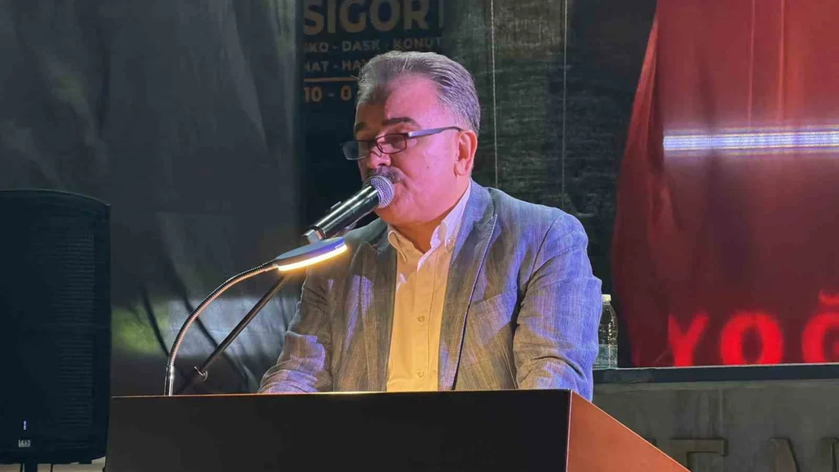 Edremit'te 15 Temmuz anması: Binlerce kişi tek yürek oldu