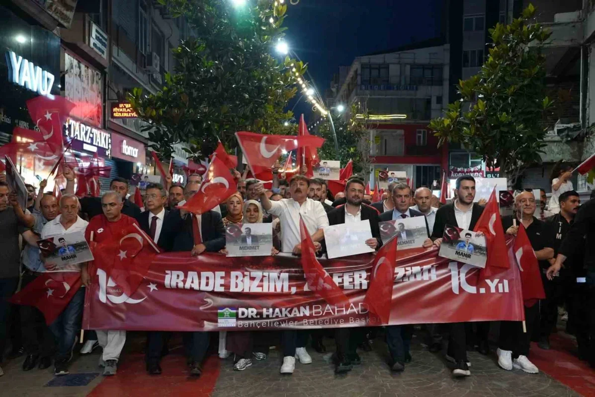 Bahçelievler'de 15 Temmuz şehitleri 3 kilometrelik yürüyüşle anıldı