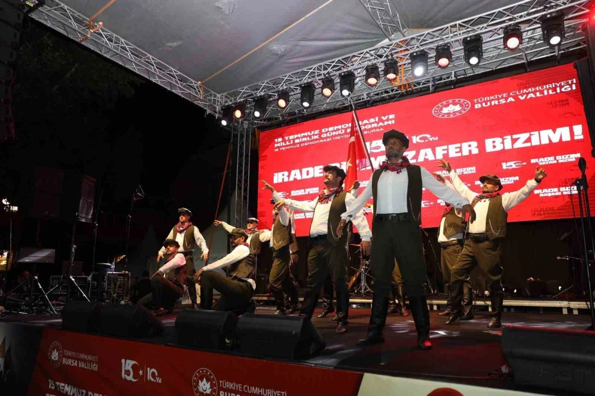 Bursa'da 15 Temmuz Demokrasi ve Bayrak Yürüyüşü düzenlendi