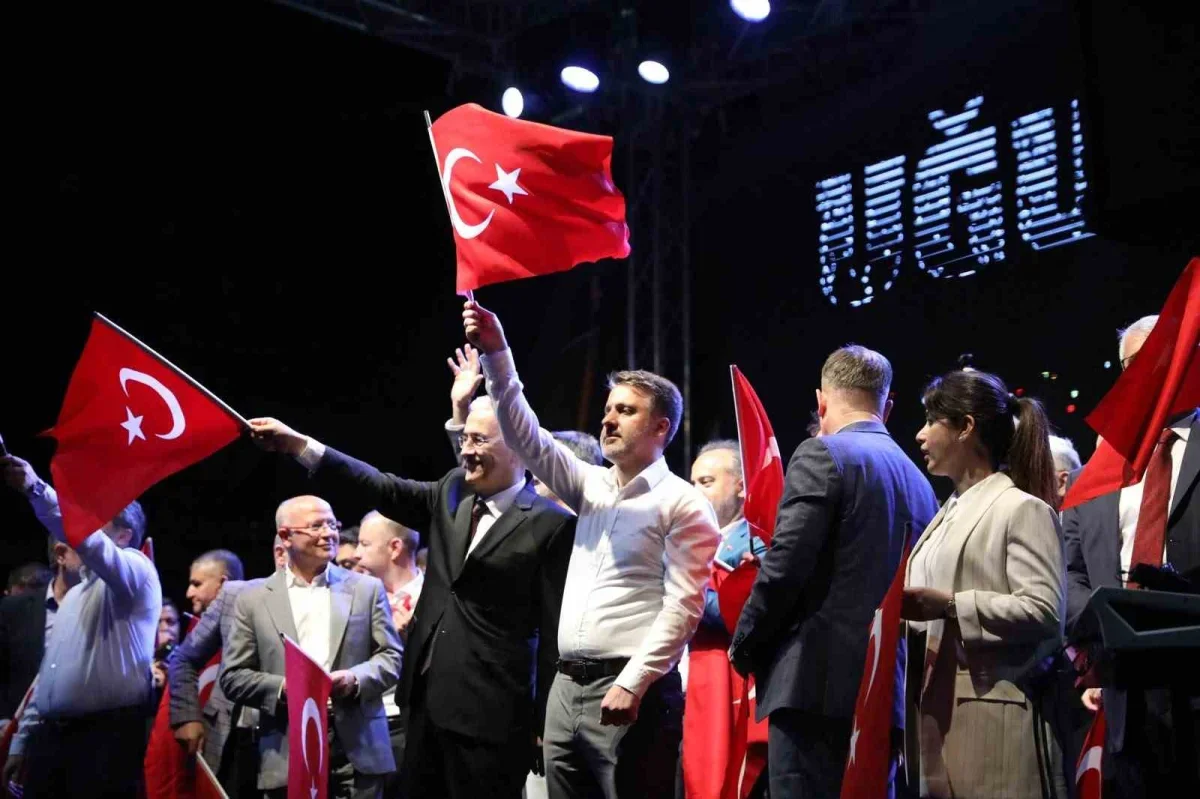Bursa'da 15 Temmuz Demokrasi ve Bayrak Yürüyüşü düzenlendi