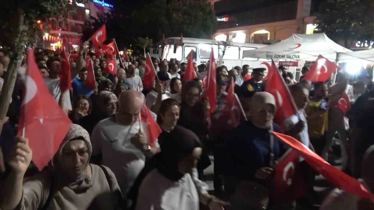 Yalova'da 15 Temmuz Anma Programı ve Demokrasi Yürüyüşü