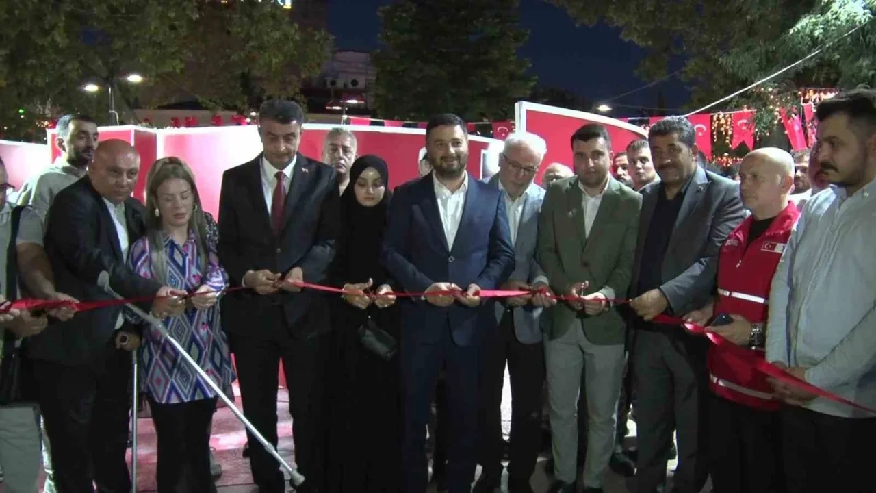 Kâğıthane Meydanı'nda 15 Temmuz için demokrasi nöbeti