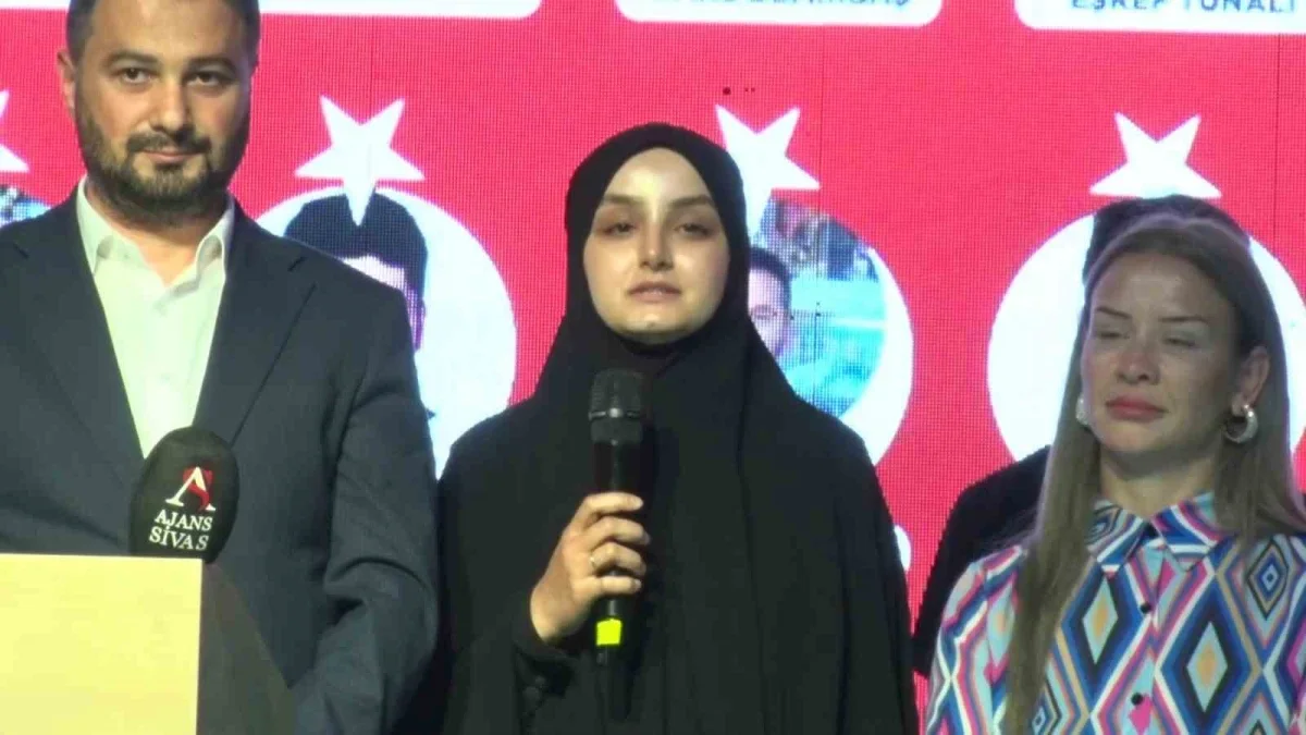 Kâğıthane Meydanı'nda 15 Temmuz için demokrasi nöbeti