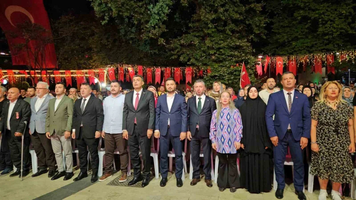 Kâğıthane Meydanı'nda 15 Temmuz için demokrasi nöbeti