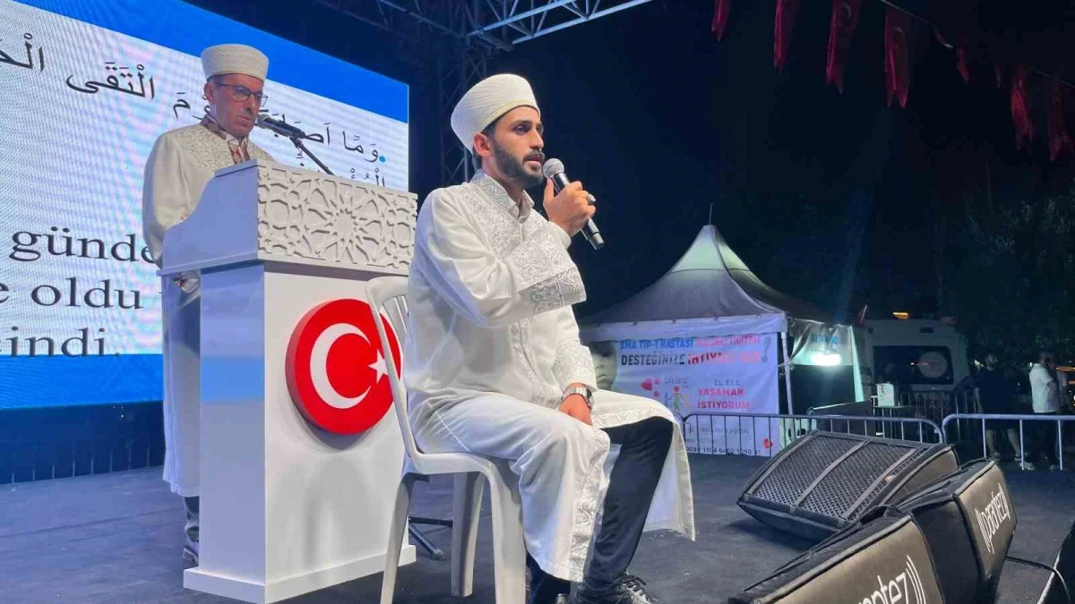 Alanya'da 15 Temmuz'un 10'uncu yılında binlerce kişi yürüdü