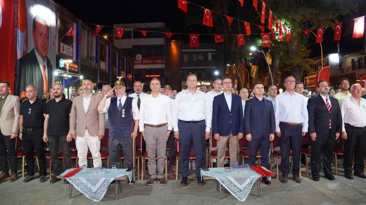 İznik'te 15 Temmuz anması: Meydan doldu, yürüyüş yapıldı