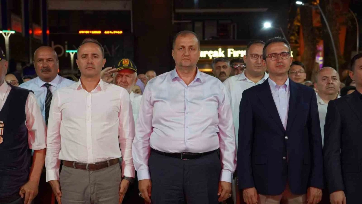 İznik'te 15 Temmuz anması: Meydan doldu, yürüyüş yapıldı