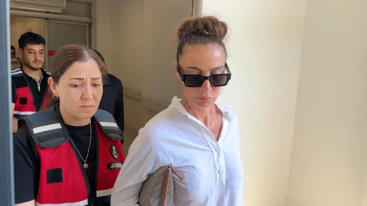 Ünlülere yönelik uyuşturucu soruşturmasında 12 kişi kontrolde