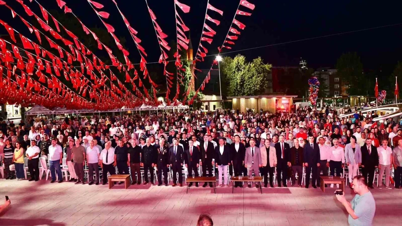 Kestel Belediyesi 15 Temmuz etkinlikleriyle meydanı doldurdu