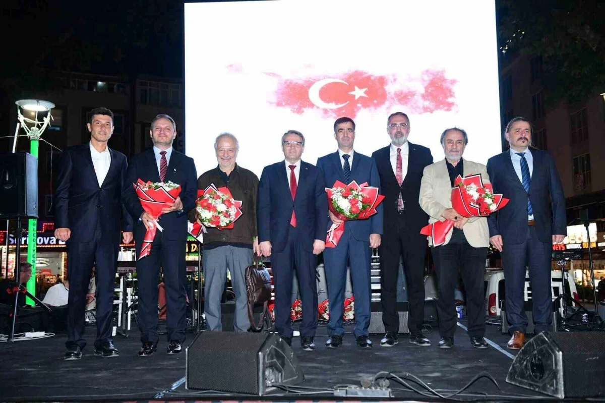 Kestel Belediyesi 15 Temmuz etkinlikleriyle meydanı doldurdu